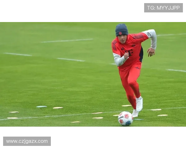 拜仁发布穆西亚拉康复训练照片展现积极恢复状态 拜仁发布穆西亚拉康复训练照片展现积极恢复状态