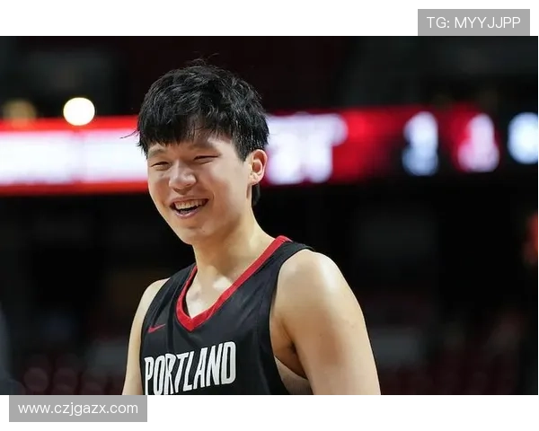 美记感慨杨瀚森泪洒赛场表现不佳却更加看好他的未来发展